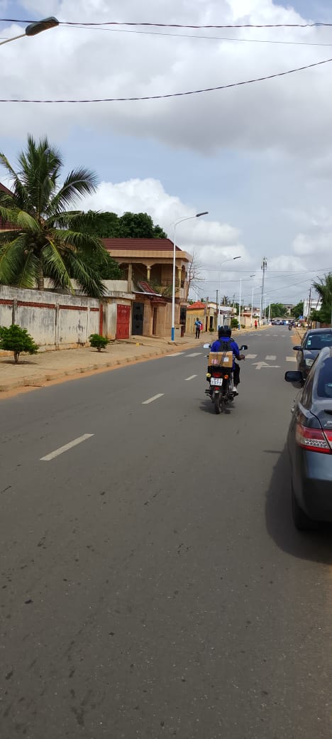 Terrain de 900 m² en vente en bordure de goudron à Djidjolé – 105 millions FCFA