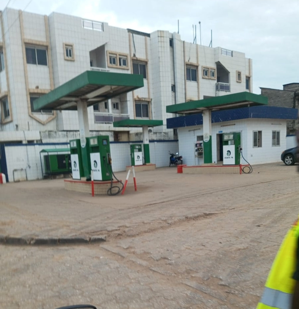 Station d'essence en vente à Védoko Bénin, bordure de goudron – 350 millions FCFA