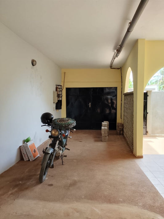 Appartement 4 chambres à louer à Djidjolé OBU – 250 000 FCFA/mois
