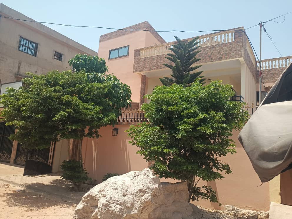 A LOUER disponible cette fin du mois Jai une villa