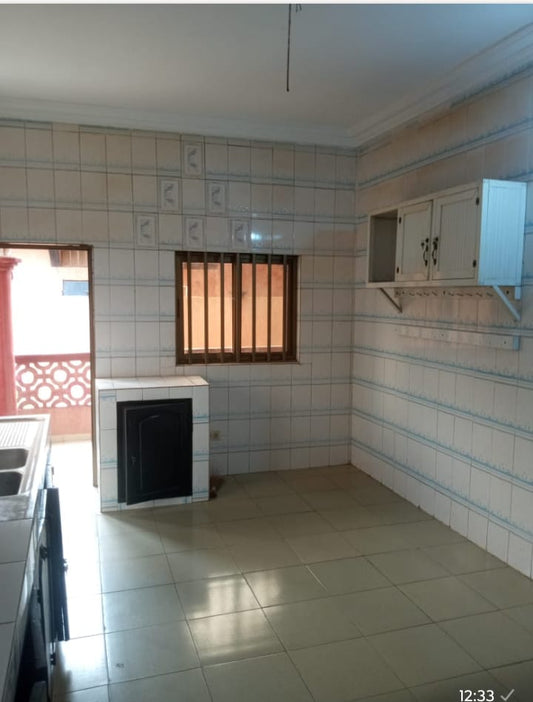 Appartement 5 chambres salon en location à Agoè Nanégbè - 160 000 FCFA