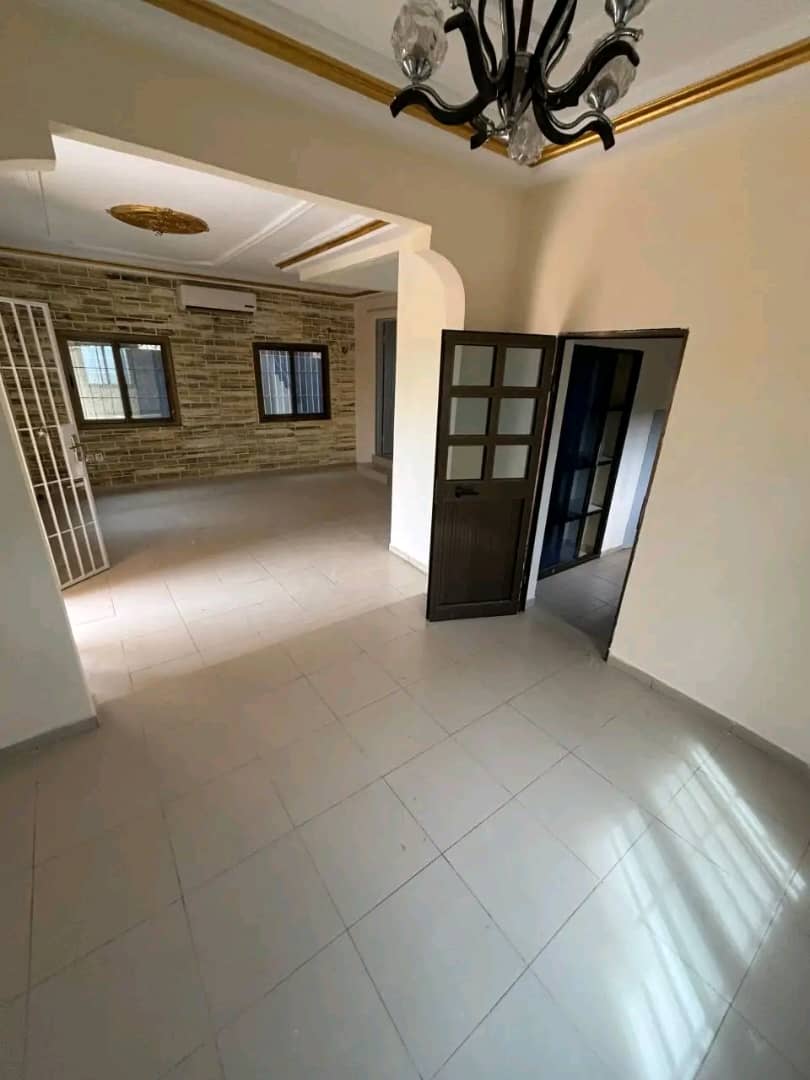 Villa 2 chambres en location à Baguida Luxolin – 150 000 FCFA/mois