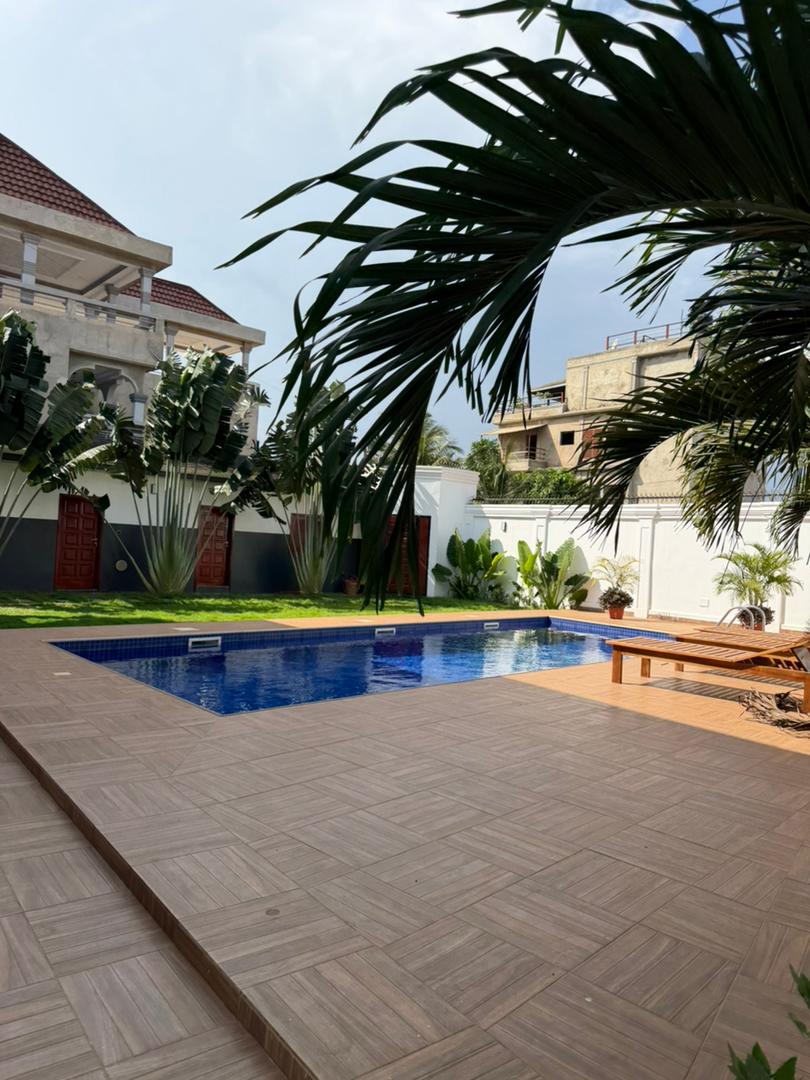 Villa duplex meublée 4 chambres à louer à Agoè Camp GP – 1.800.000 FCFA