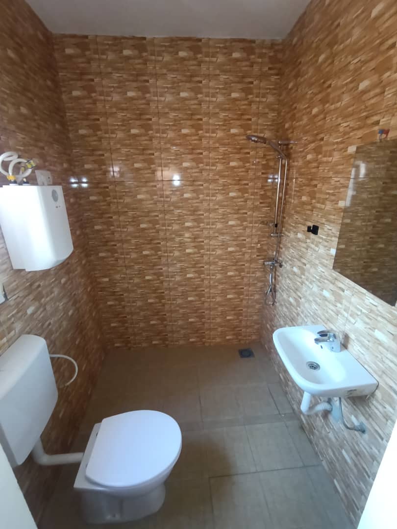 Villa 3 chambres à louer à Kégué Oqueens – 200 000 FCFA/mois
