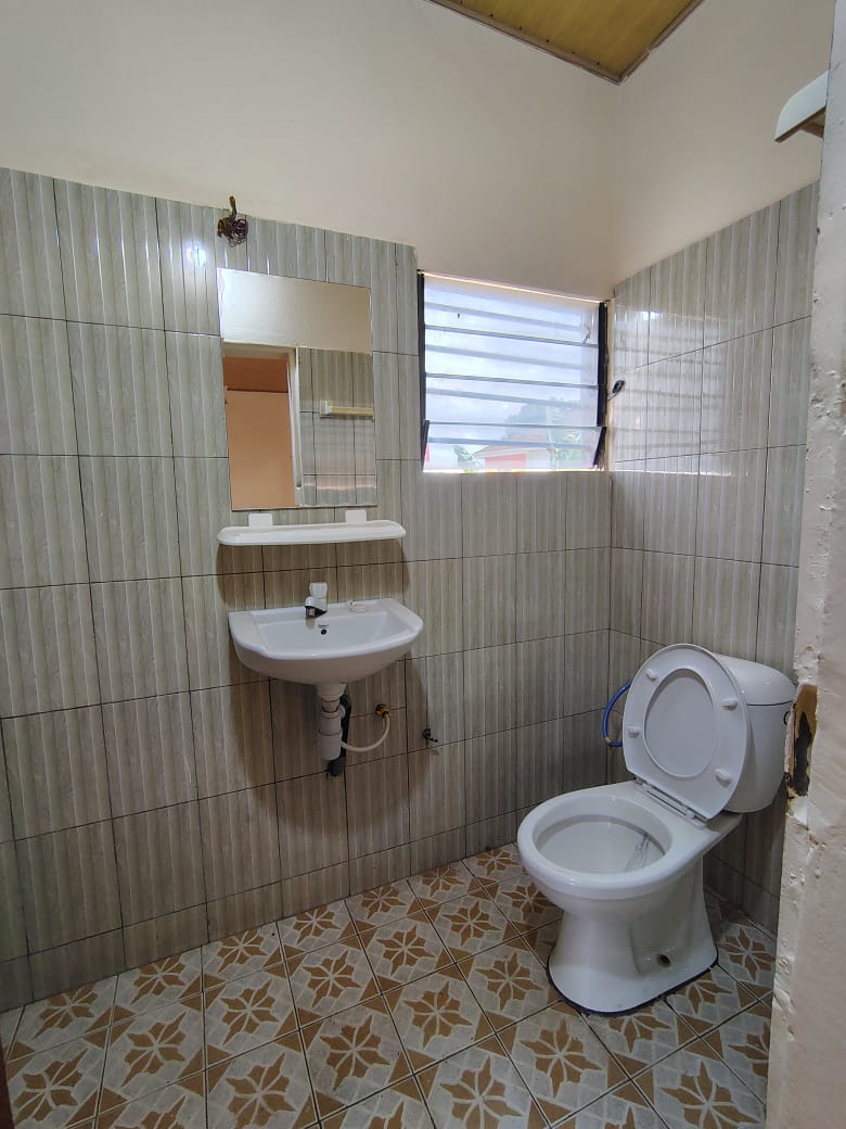 Appartement 3 pièces à louer à Gblenkome derrière pharmacie Maina source de vie – 120 000 FCFA