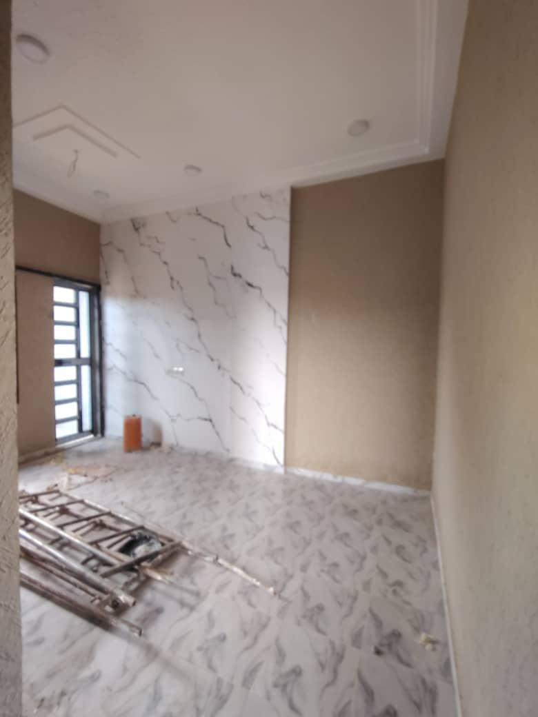 Appartement 2 chambres salon en location à Attiégou Primaire – 130 000 FCFA/mois