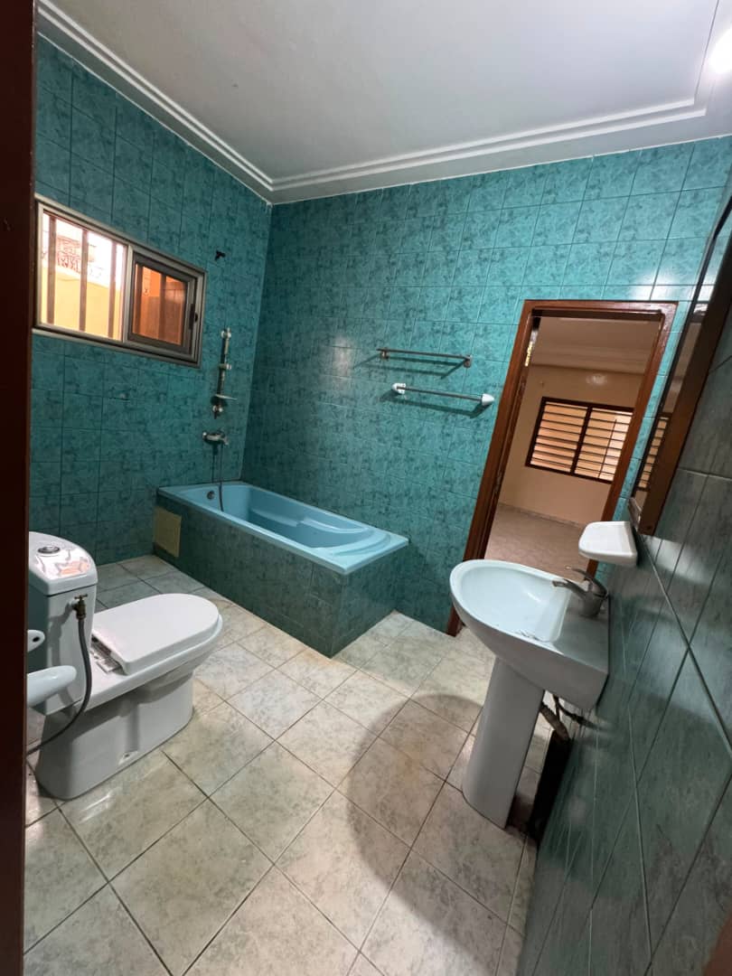 Villa moderne 3 chambres en location à Hédzranawoé Yatt&Co – 250 000 FCFA