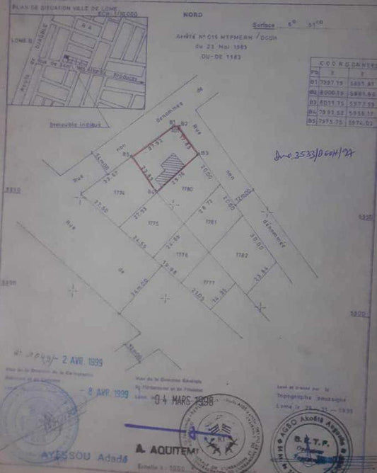 Parcelle de 652 m² en angle de rue avec villa à Kégué – 65 millions FCFA