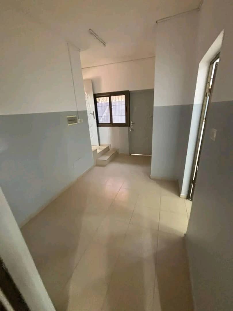 Villa 2 chambres en location à Baguida Luxolin – 150 000 FCFA/mois