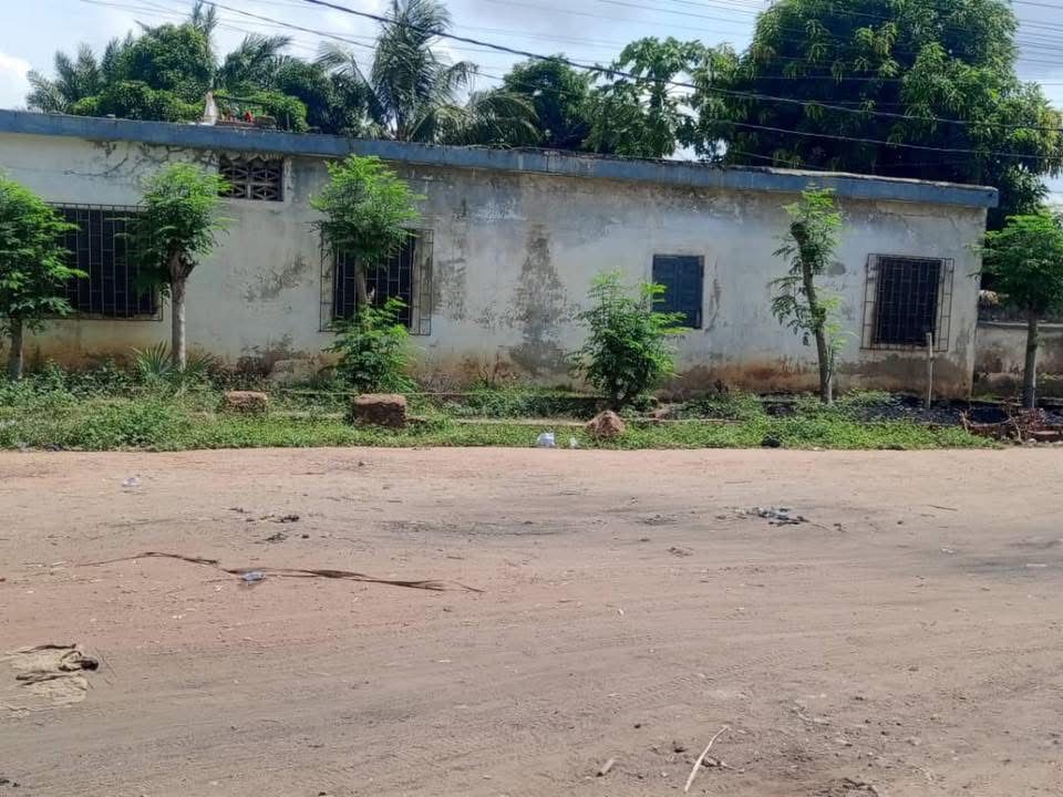 Terrain 450 m² en vente en angle de rue à Tokoin Soted – 70 millions FCFA