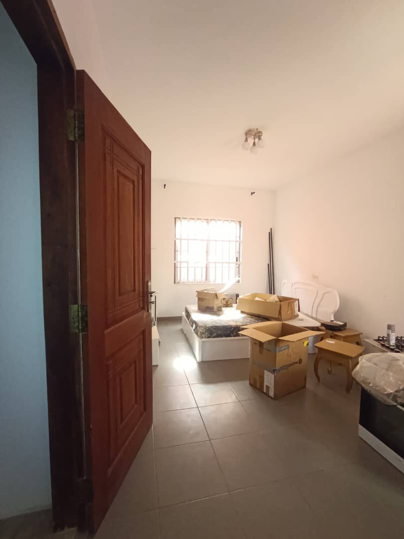 Villa 3 chambres à louer à Kégué Oqueens – 200 000 FCFA/mois