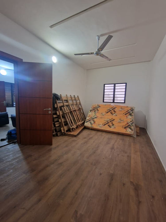 Appartement 2 chambres en location proche du goudron à Agoè Légbassito - 100 000 FCFA