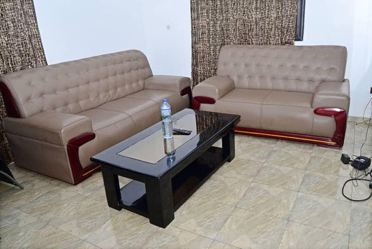 Villa meublée 2 chambres salon en location à Nukafu – 300 000 FCFA
