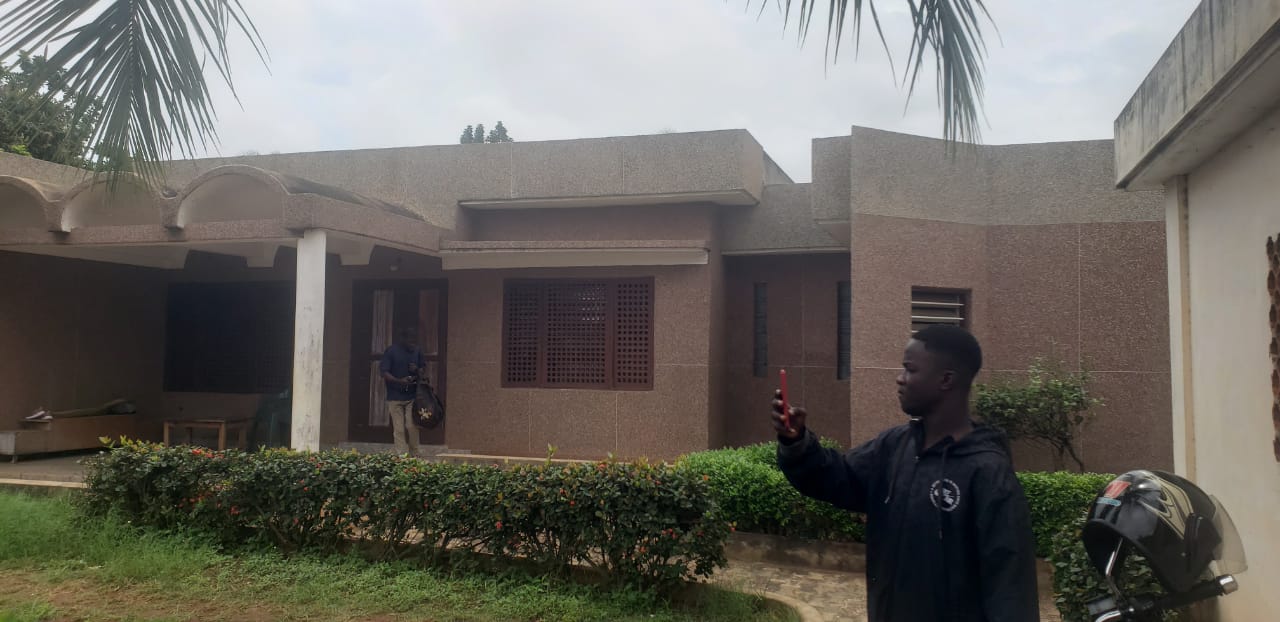 Villa haut standing en vente à Djidjolé - 95 000 000 FCFA