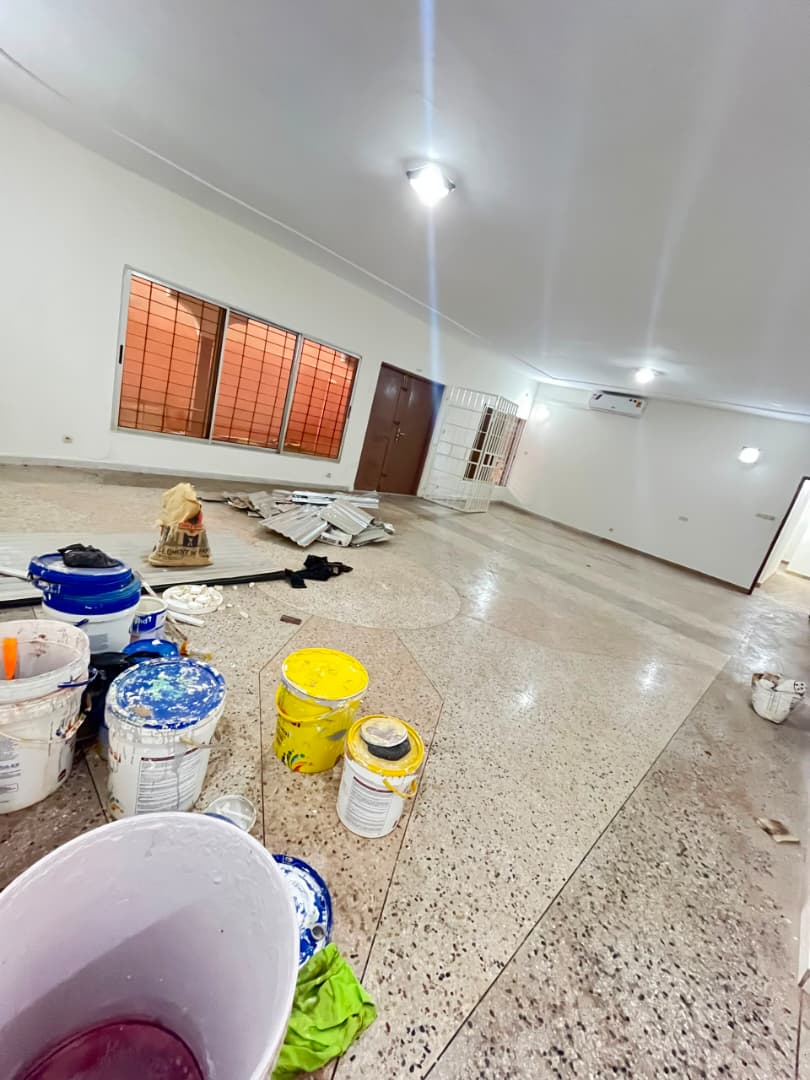 Villa 4 chambres à louer à Totsi TK – 350000 FCFA