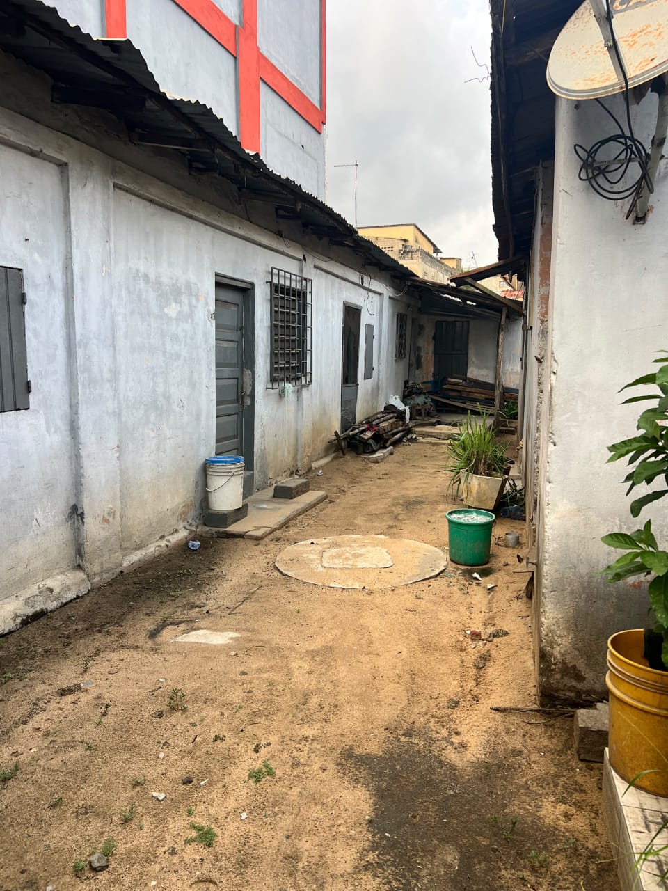 Terrain de 450 m² à vendre en angle de rue, proche des pavés, à Assigamé Atikpodji – 120 millions FCFA