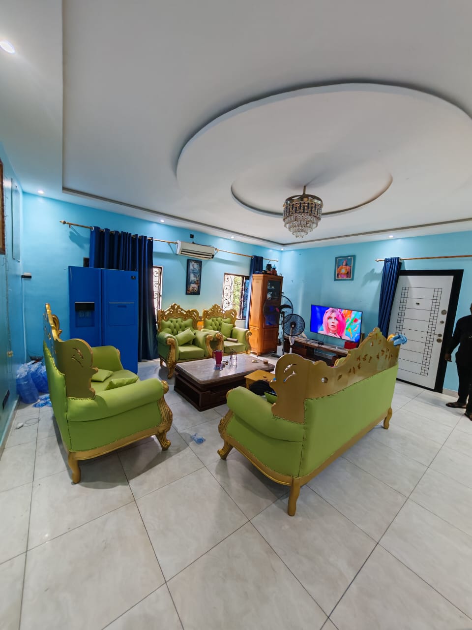 Villa duplex 4 chambres de 300 m² en vente en bordure de goudron à Attiégou – 90 millions FCFA