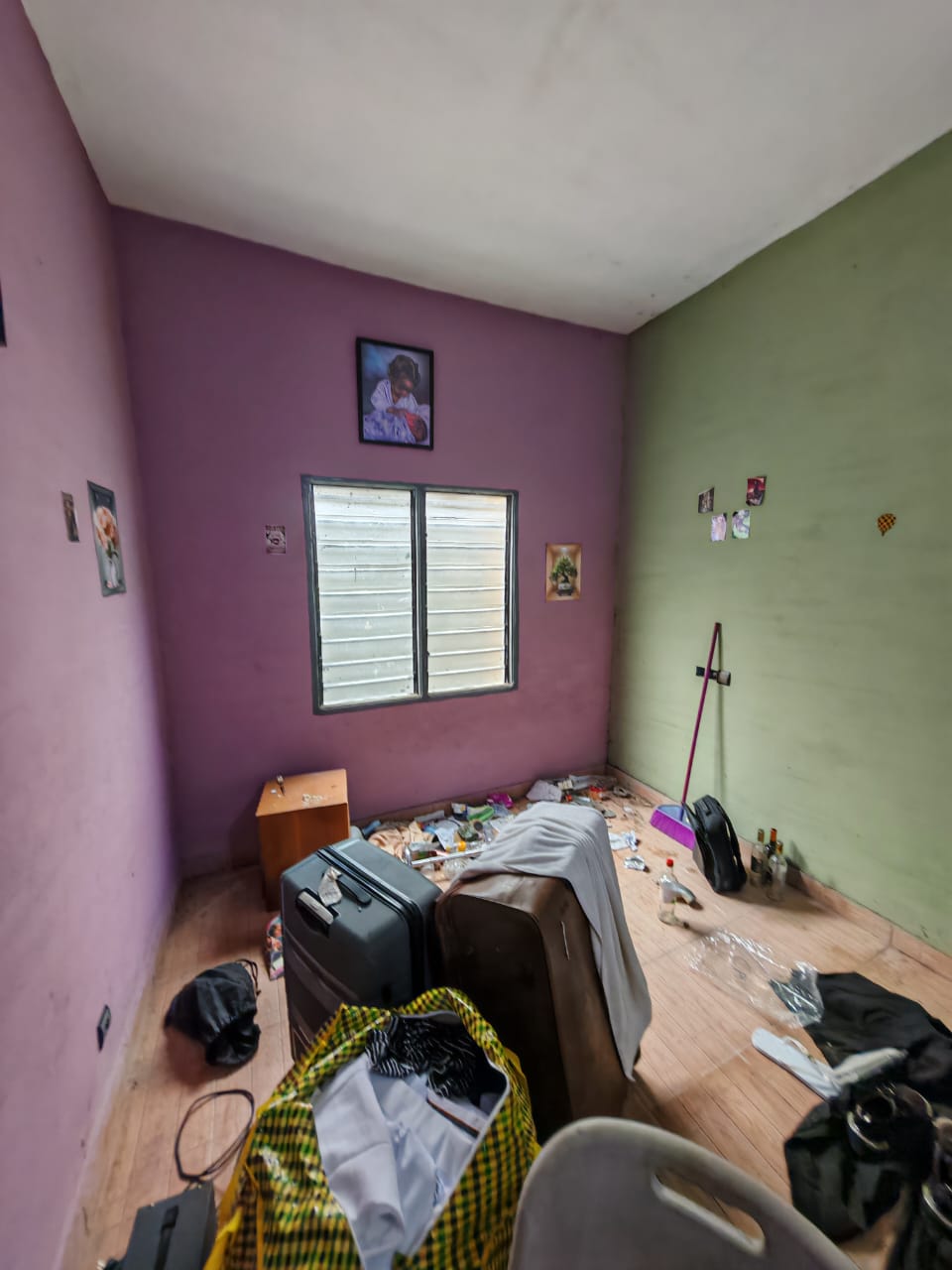 Villa duplex 4 chambres de 300 m² en vente en bordure de goudron à Attiégou – 90 millions FCFA