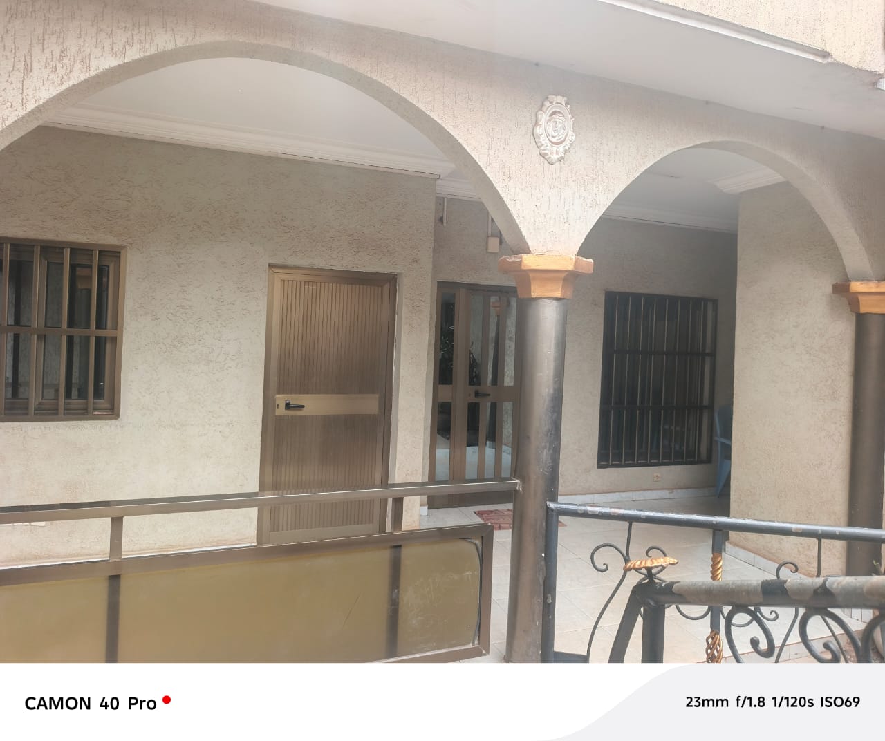 Villa 9 pièces en vente à Agoè Demakpoè Carrefour Commando – 80 millions FCFA