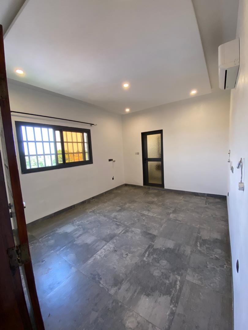 Appartement 2 chambres salon à louer à Agoè Logopé – 100 000 FCFA