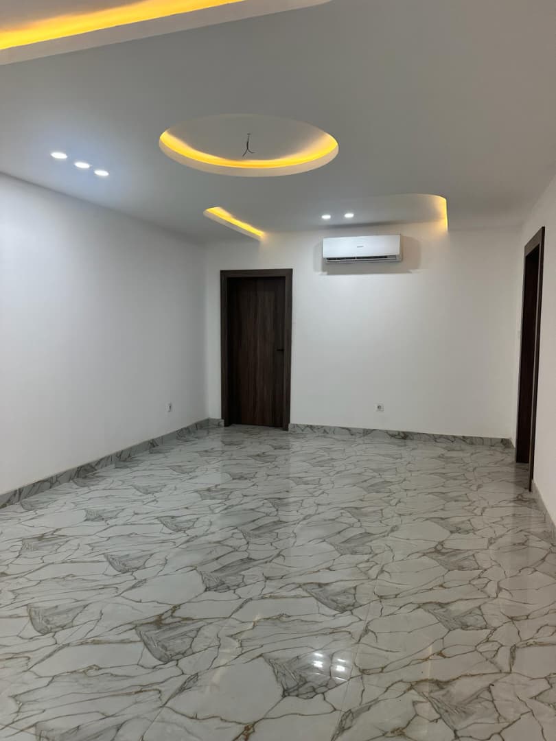 Appartement meublé 2 chambres à louer à Agoè Assiyéyé – 350.000 FCFA/mois