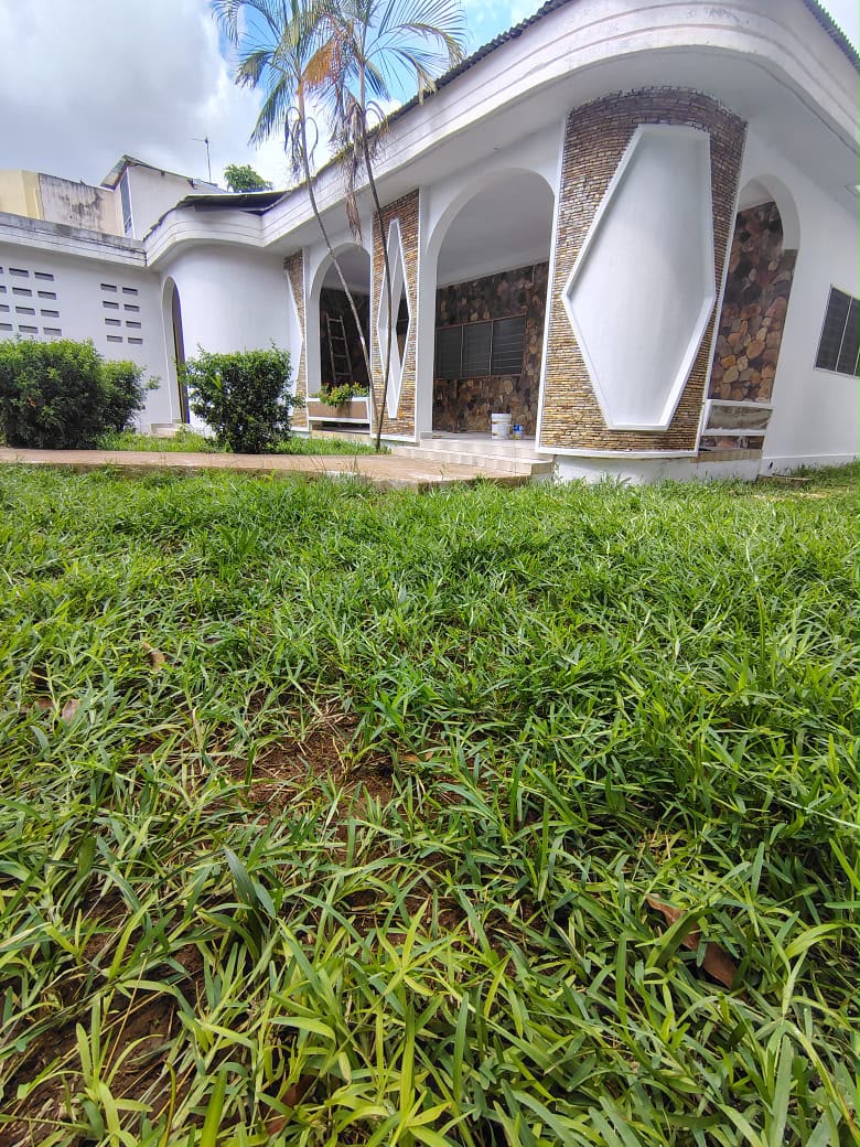 Villa 3 chambres à louer à Totsi Gblenkomé - 250 000 FCFA/mois