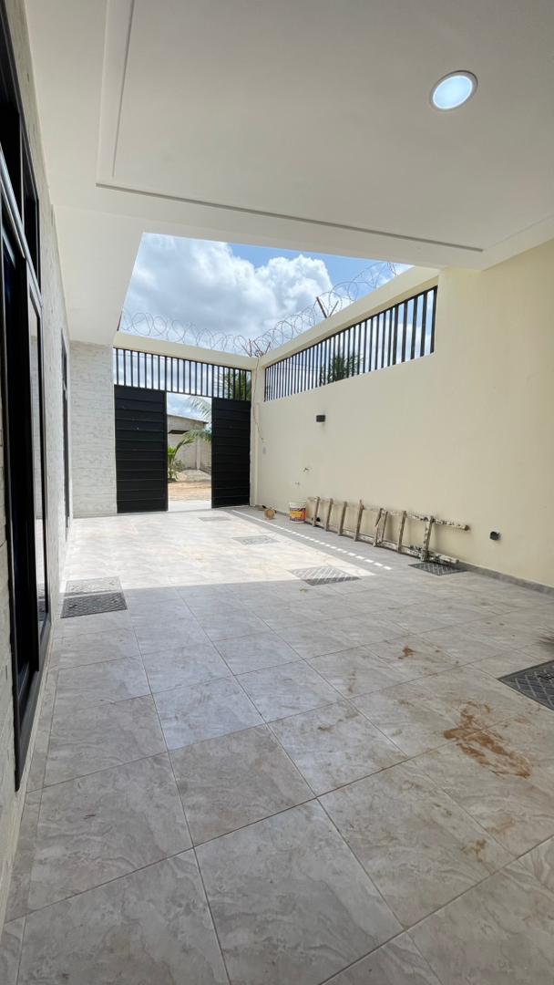 Mini Villa Duplex 3 chambres en vente à Zanguéra Afiadégnigban – 30 millions FCFA