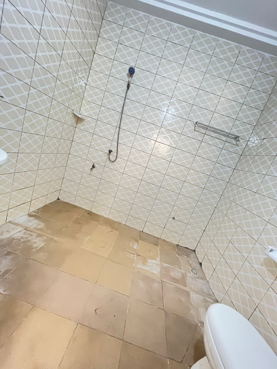 Appartement chambre salon en location à Avedji