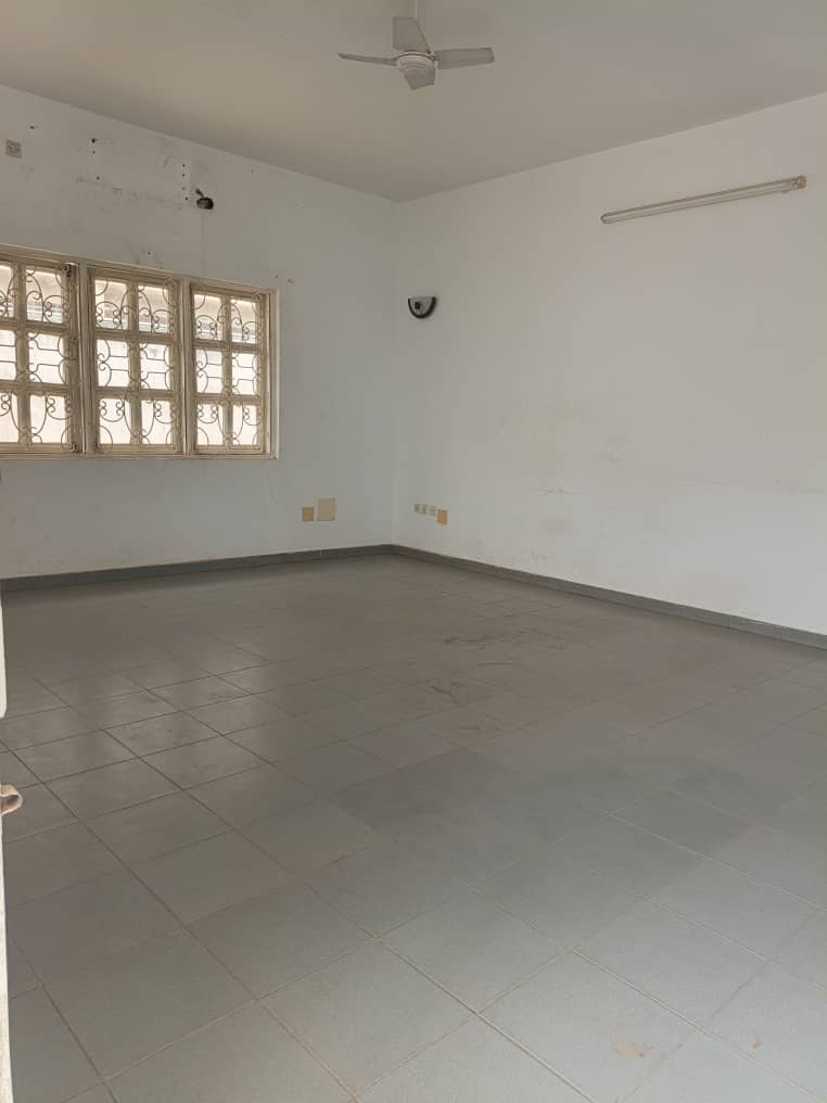 Villa 3 chambres en vente à Agoè Fil O Parc, 100 m du goudron – 100 millions FCFA