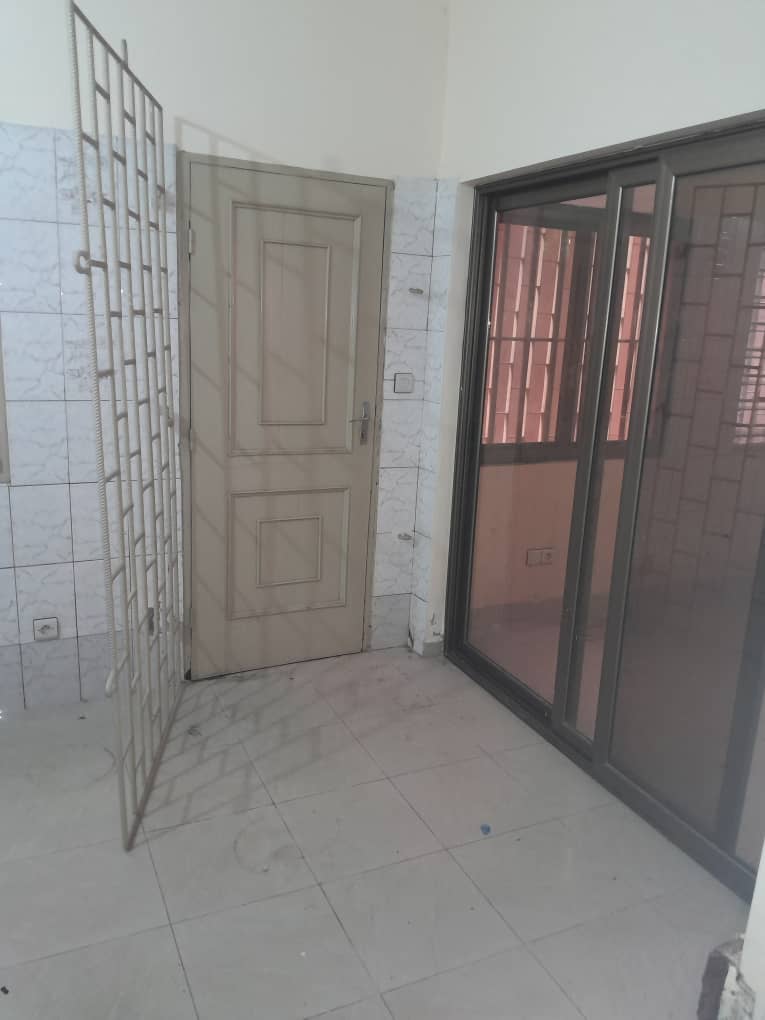 Villa 3 chambres à louer à Avepozo cité des amoureux – 150000 FCFA
